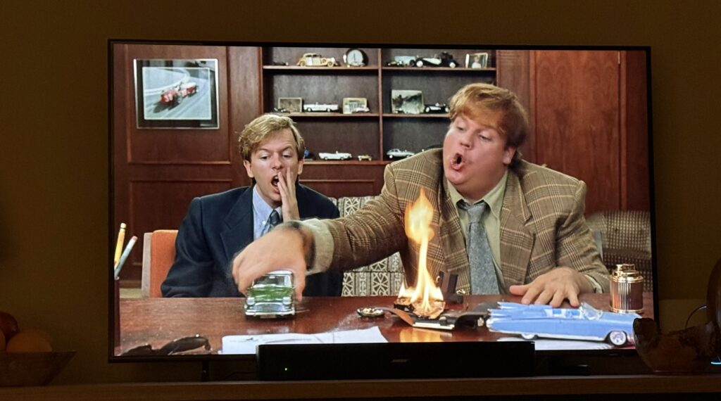 2 men delivering great sales lessons